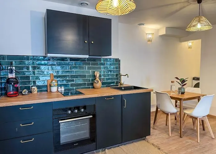 Elegance Au Coeur De Тарб