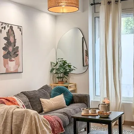 Elegance Au Coeur De *